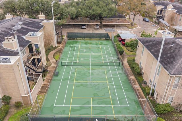 722 Bering Unit G Drive 171, Houston, TX 77057