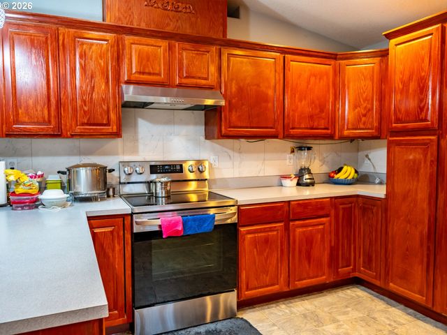 1551 Tierra Dr Ne, Salem, OR 97301