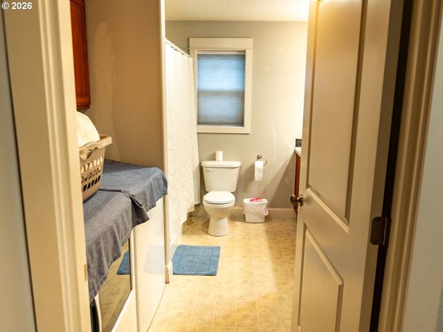 1551 Tierra Dr Ne, Salem, OR 97301