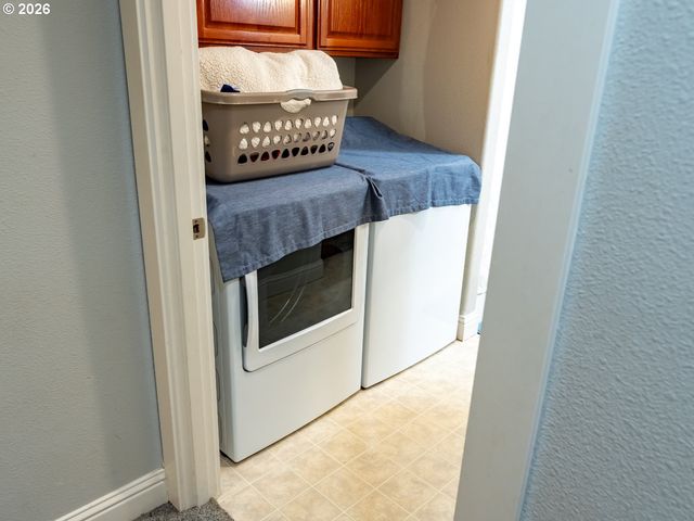 1551 Tierra Dr Ne, Salem, OR 97301