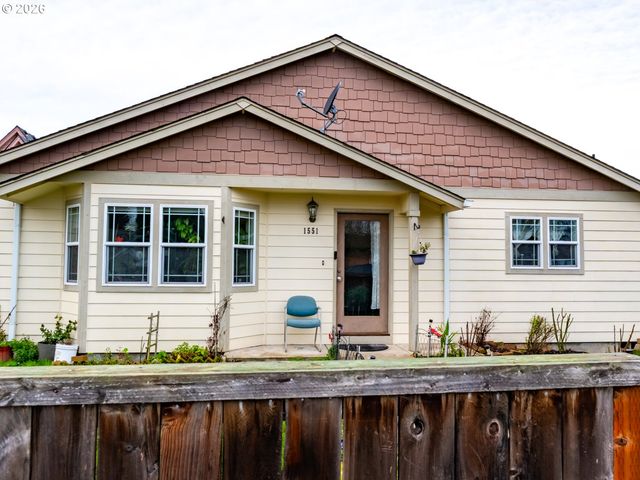 1551 Tierra Dr Ne, Salem, OR 97301