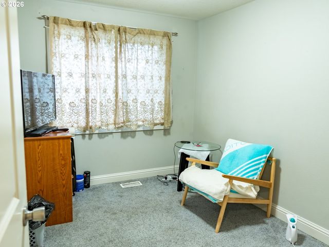 1551 Tierra Dr Ne, Salem, OR 97301