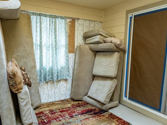 1551 Tierra Dr Ne, Salem, OR 97301