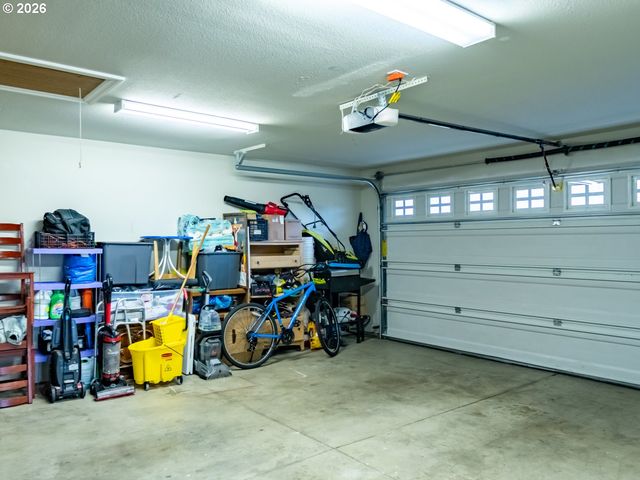 1551 Tierra Dr Ne, Salem, OR 97301