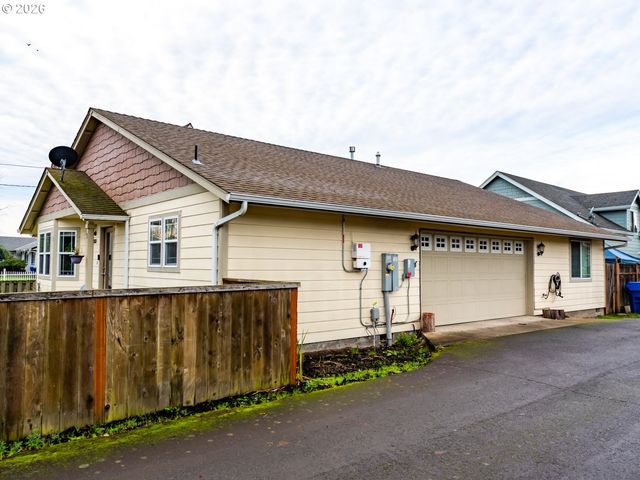 1551 Tierra Dr Ne, Salem, OR 97301