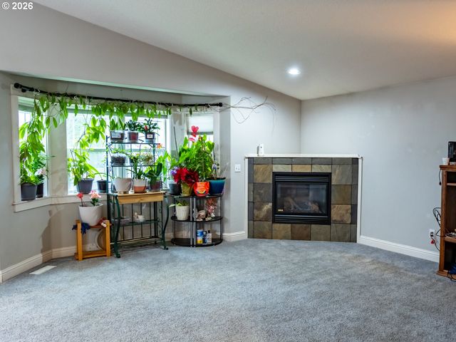 1551 Tierra Dr Ne, Salem, OR 97301