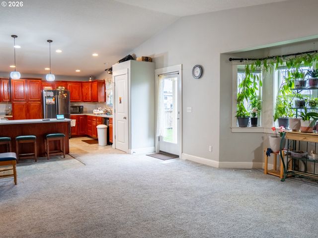 1551 Tierra Dr Ne, Salem, OR 97301