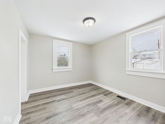 1318 E 28th Street, Anderson, IN 46016