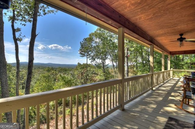 1072 Heatherwood Way, Talking Rock, GA 30175