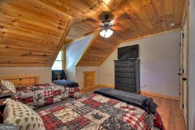1072 Heatherwood Way, Talking Rock, GA 30175