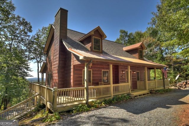 1072 Heatherwood Way, Talking Rock, GA 30175