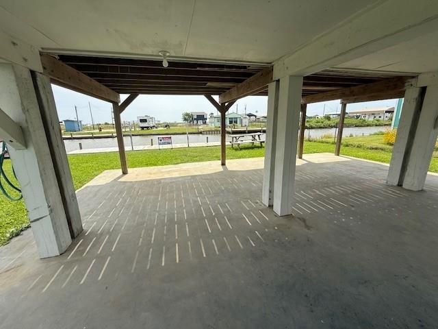 855 County Road 201, Sargent, TX 77414