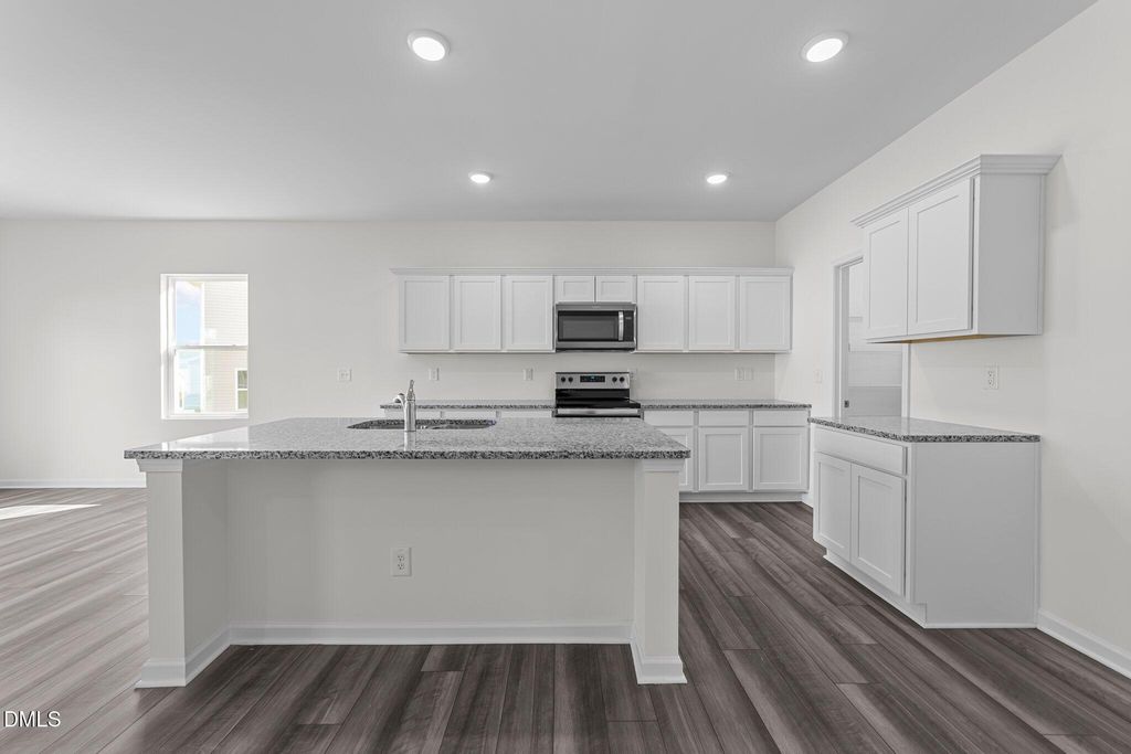 195 Bedstone Way, Clayton, NC 27520