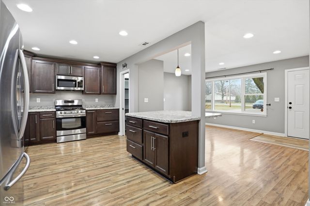 1134 N County Road 900 E, Avon, IN 46123