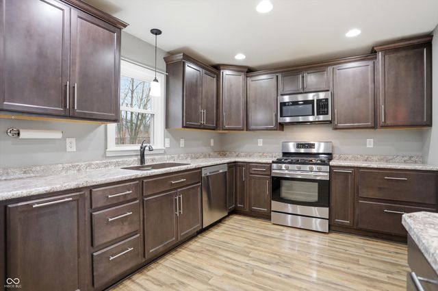 1134 N County Road 900 E, Avon, IN 46123