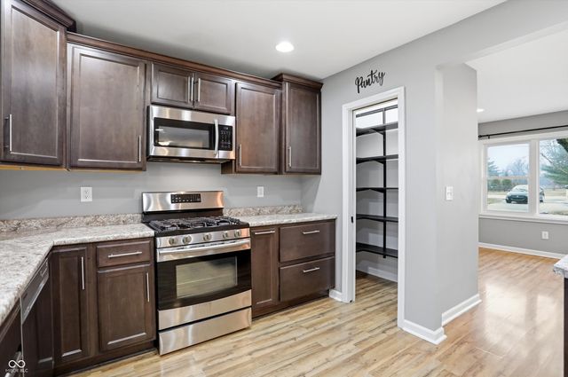 1134 N County Road 900 E, Avon, IN 46123