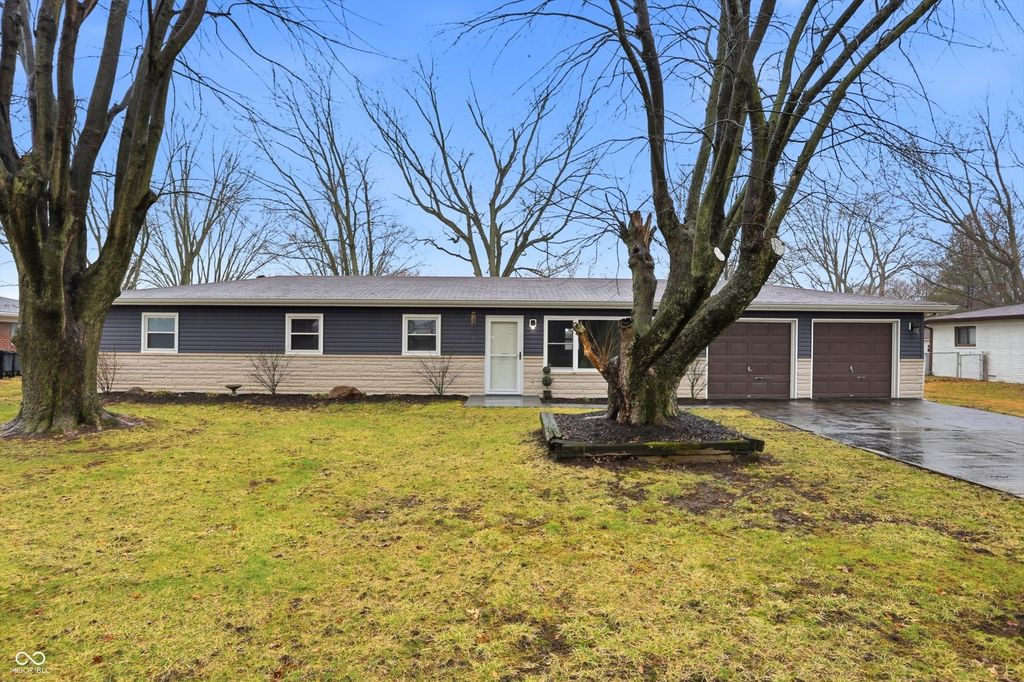 1134 N County Road 900 E, Avon, IN 46123