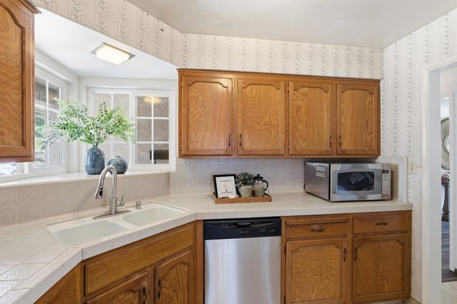 772 E Sample Avenue, Fresno, CA 93710