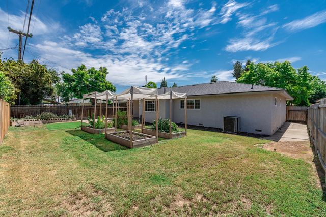 772 E Sample Avenue, Fresno, CA 93710