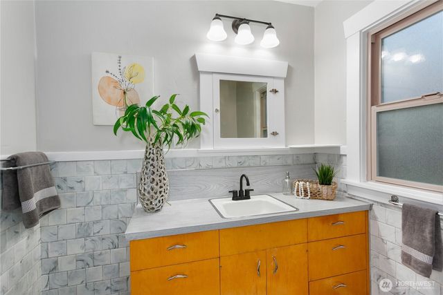 4822 S L Street, Tacoma, WA 98408