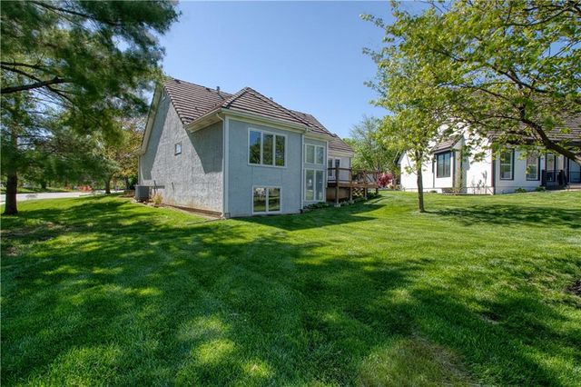 12227 Sagamore Road, Leawood, KS 66209
