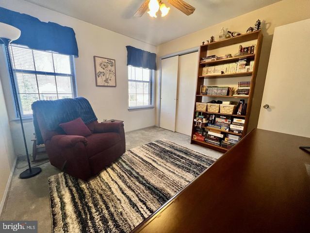 2 ASPEN RD, Sicklerville, NJ 08081