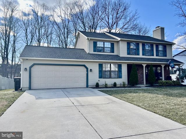2 ASPEN RD, Sicklerville, NJ 08081