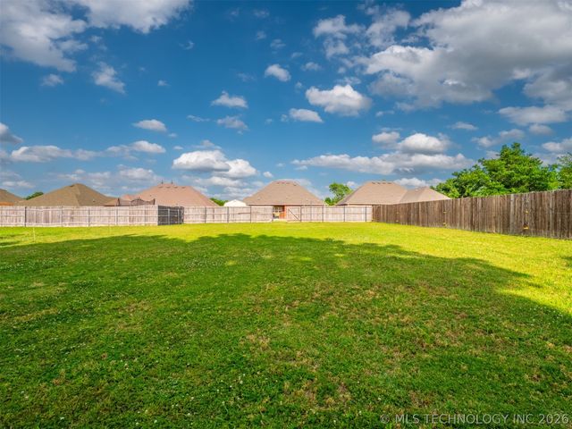 2015 Ten Springs, Mcalester, OK 74501