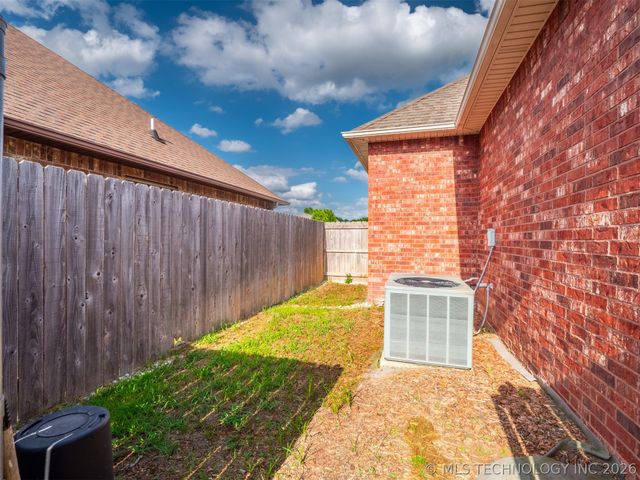 2015 Ten Springs, Mcalester, OK 74501
