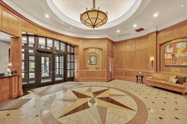 500 E Grant Street 907, Minneapolis, MN 55404