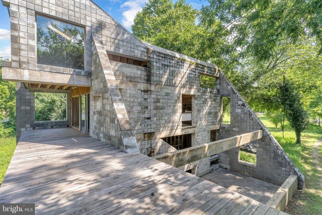 5810 FENWICK RD, Bryans Road, MD 20616