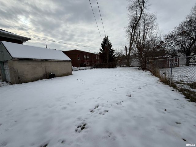 3119 N WESTERN Avenue, Peoria, IL 61604