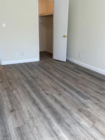 2810 Pelham Place F, Winston-salem, NC 27106