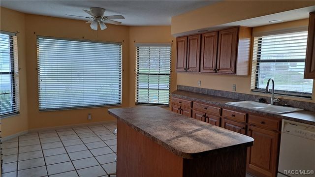 735 W Colbert Court, Beverly Hills, FL 34465
