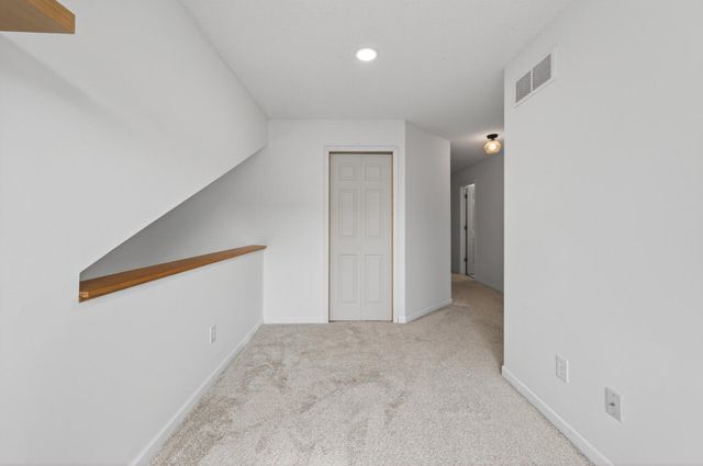 7811 Hemingway Avenue S, Cottage Grove, MN 55016