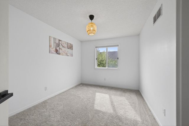 7811 Hemingway Avenue S, Cottage Grove, MN 55016