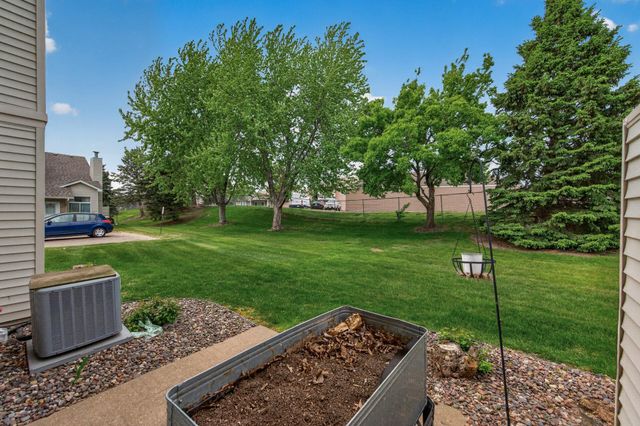 7811 Hemingway Avenue S, Cottage Grove, MN 55016
