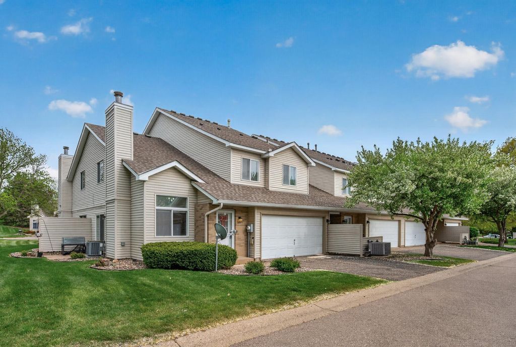 7811 Hemingway Avenue S, Cottage Grove, MN 55016