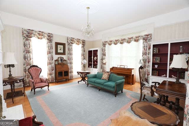 130 LaGrange Street, Newnan, GA 30263