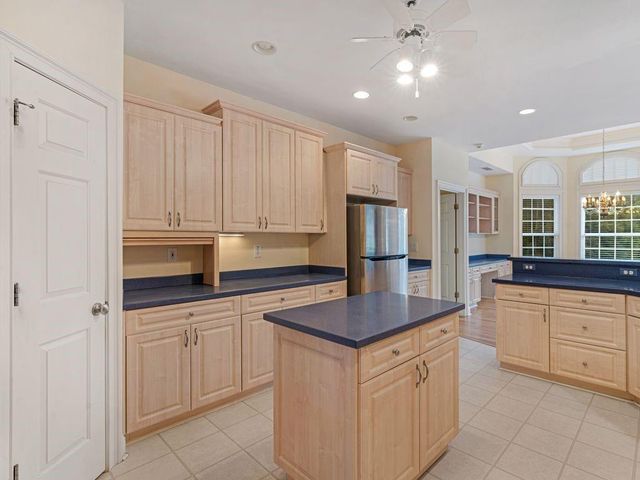 370 Allie Drive, Mcdonough, GA 30252