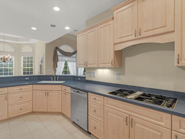 370 Allie Drive, Mcdonough, GA 30252
