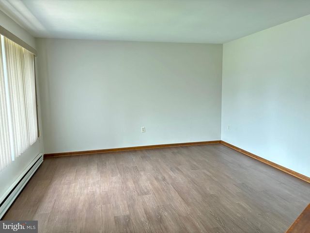 467 S PLUM ST, Mount Joy, PA 17552