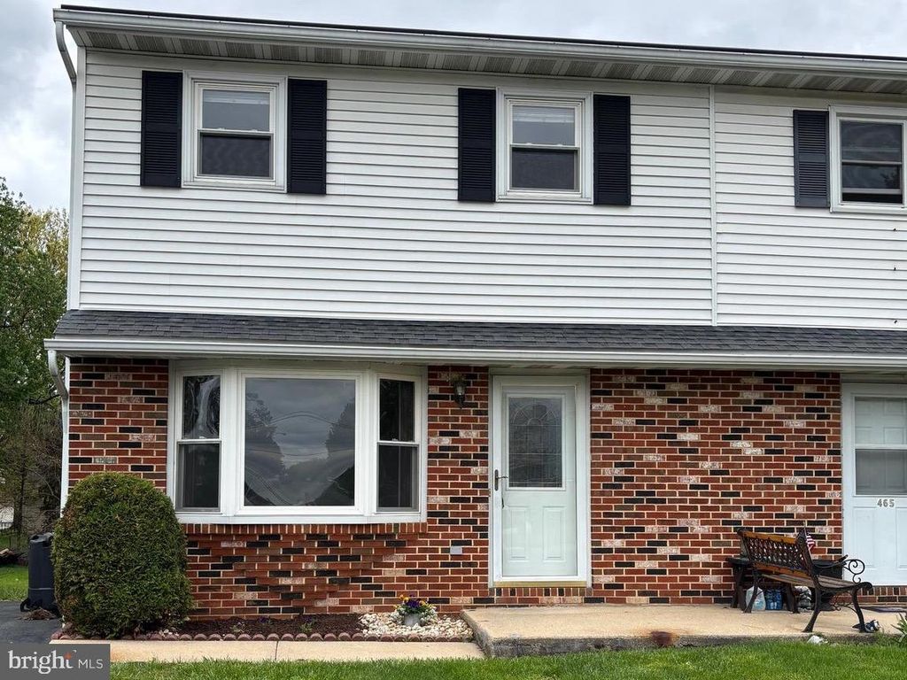 467 S PLUM ST, Mount Joy, PA 17552