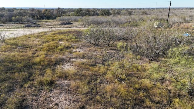 115 Spanish Oak RD, Dale, TX 78616