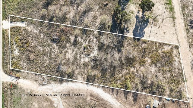 115 Spanish Oak RD, Dale, TX 78616