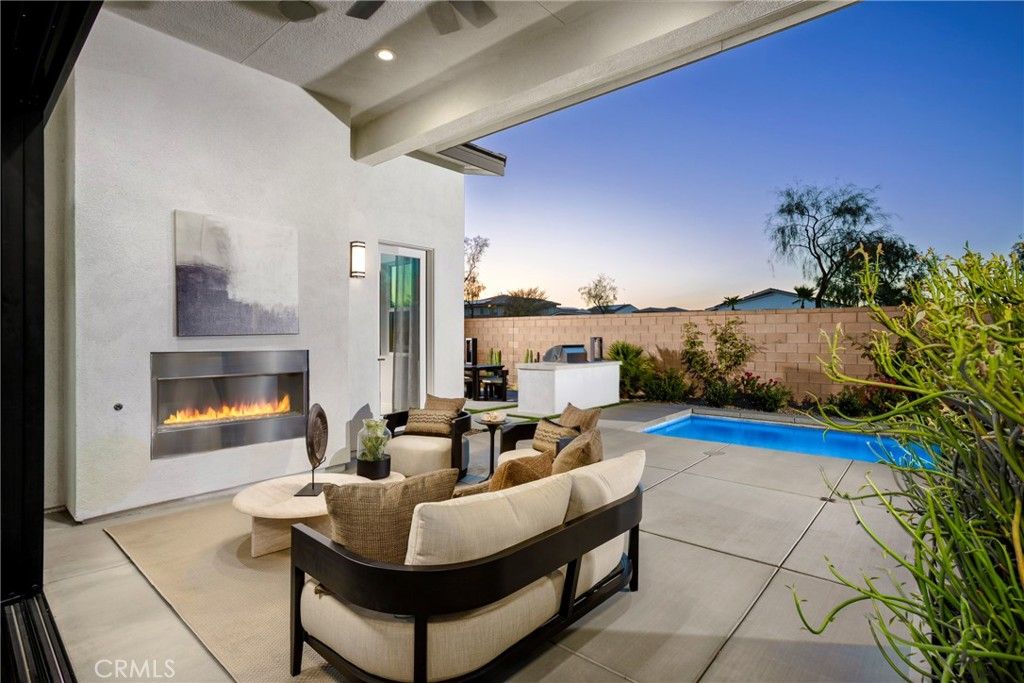 Image 10 of property listing at 75157 Radford Drive, Palm Desert, CA 92211
