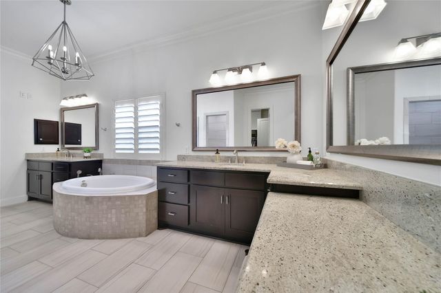 15 Corbel Point Way, The Woodlands, TX 77375