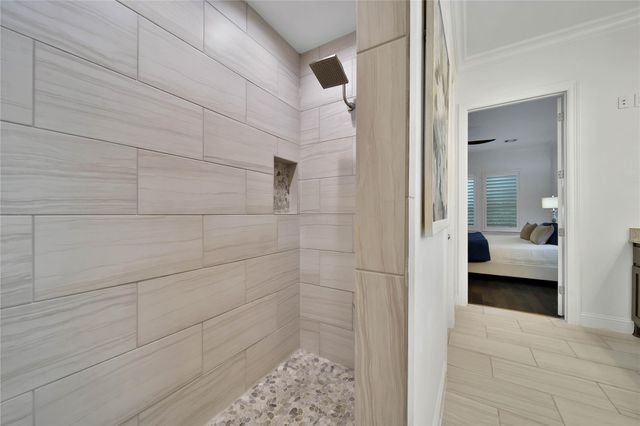 15 Corbel Point Way, The Woodlands, TX 77375