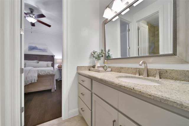 15 Corbel Point Way, The Woodlands, TX 77375