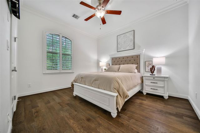 15 Corbel Point Way, The Woodlands, TX 77375